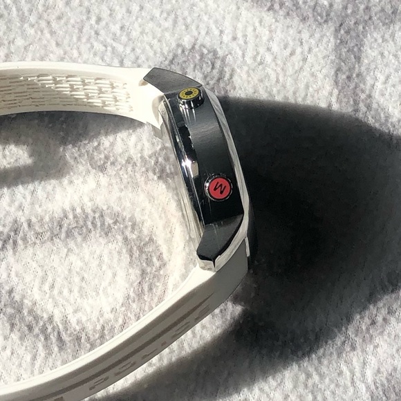 Police Men's Cyber Digital Chronograph Day-Date White Silicone Watch - Picture 8 of 8